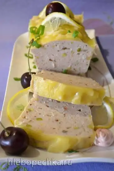 Мясной террин с фисташками под сырной корочкой в пароварке