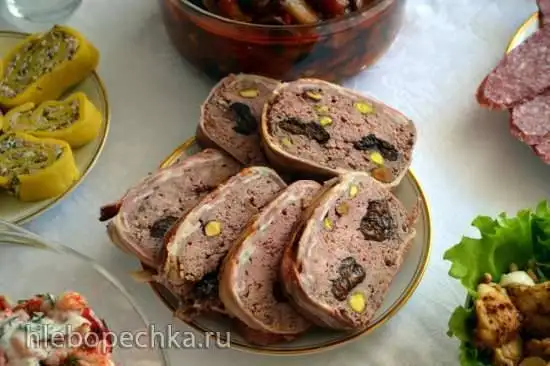Террин из курицы с черносливом