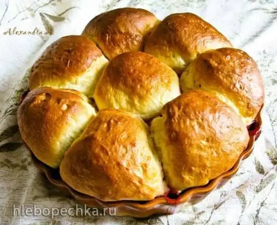 Булочки «Бухтельн» на клюквенном конфитюре
