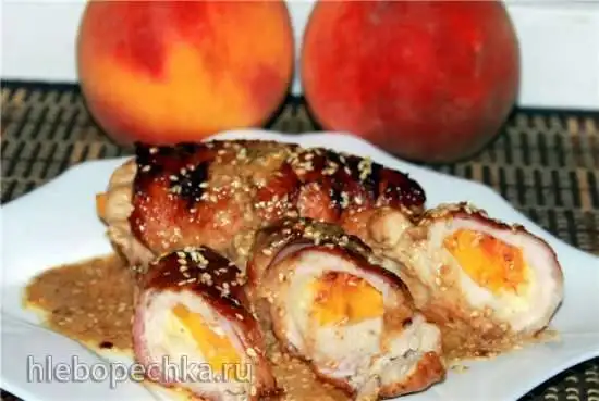 Куриные рулеты с персиками