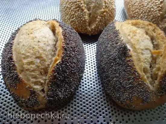 Булочки с кунжутом и маком