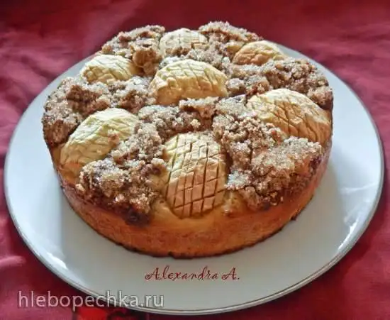 Пирог с ореховой корочкой «Яблочная мозаика»