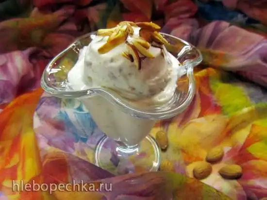Мороженое с финиками и миндалём (Date And Roasted Almond Ice Cream)