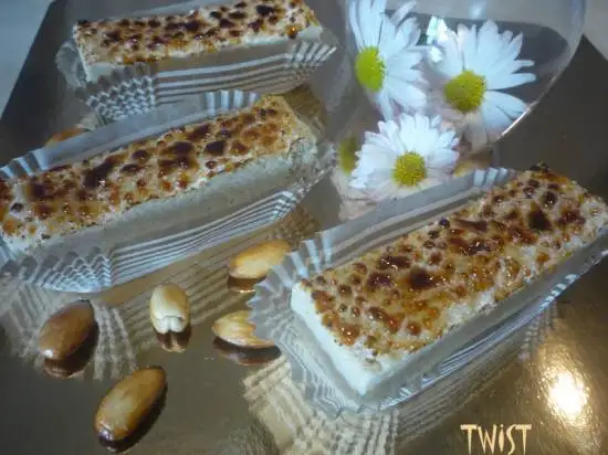 Turron de yema guemada
(желтковый туррон с карамельной корочкой)
