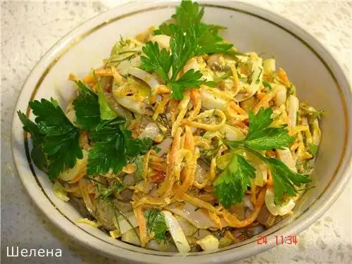 Салат с кальмарами «Солнечный»