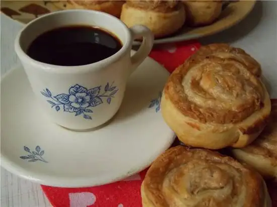 Плюшечки с творогом, корицей и мёдом
