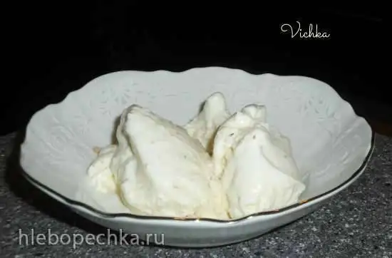 Мороженое ореховое в мороженице Brand