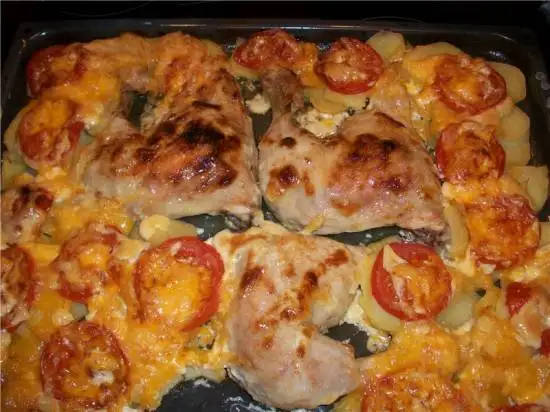 Курица с картошкой и помидорами
