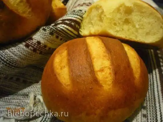 Булочки с пармезаном, шафраном и розовым перцем