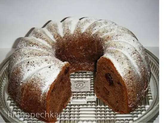 Кекс шоколадный с вишней