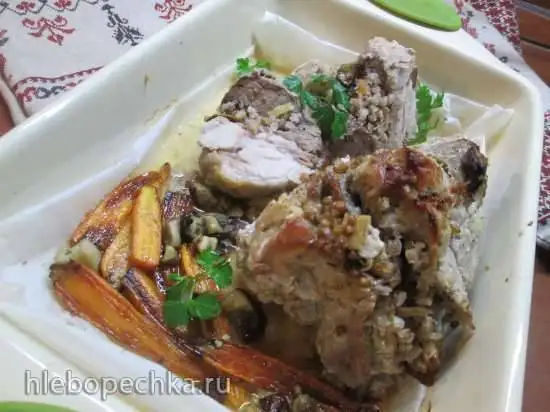 Свинина, фаршированная гречкой и грибами