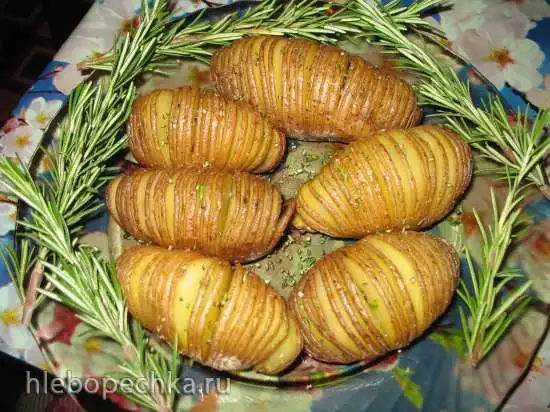 Картофель-гармошка (Hasselback) с чесноком, лимоном и розмарином