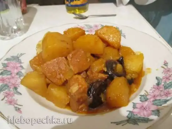Жаркое из свинины с черносливом в мультиварке Delfa