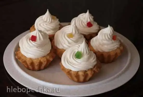 Пирожные корзиночки с белковым кремом и джемом по ГОСТу