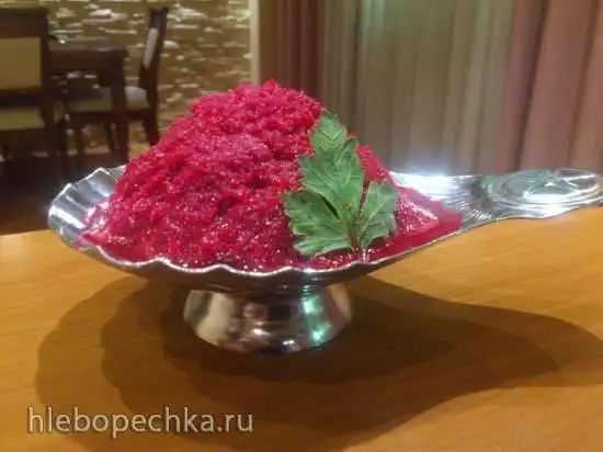 Хрен со свёклой в мультиблендере Profi Cook