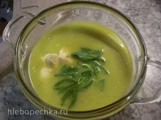 Суп-пюре из лука порея на курином бульоне
