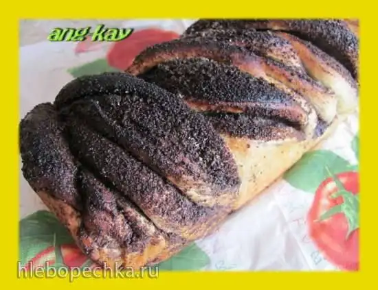 Постная коса с маком на закваске
