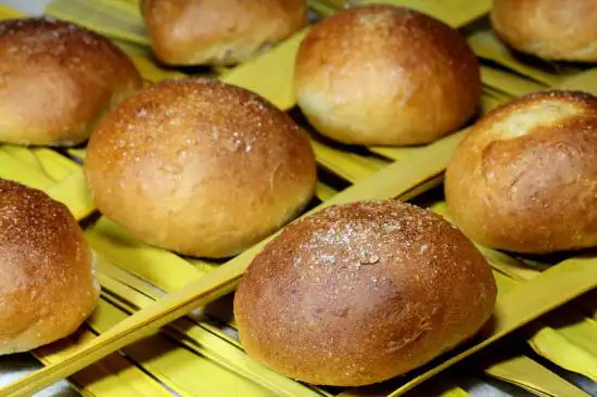 Заварные рисовые булочки с курагой (постные)