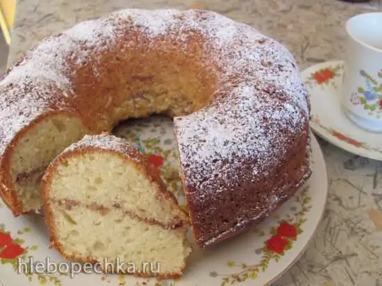 Кекс с орехово-коричной прослойкой