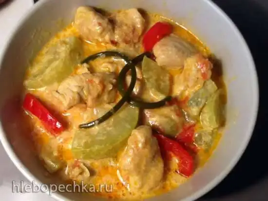 Куриная грудка карри с кабачками