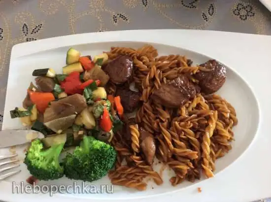 Ягненок в соусе с овощами