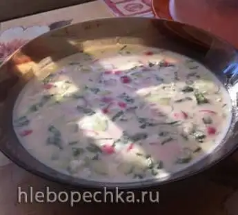 Окрошка на кефире с сельдереем