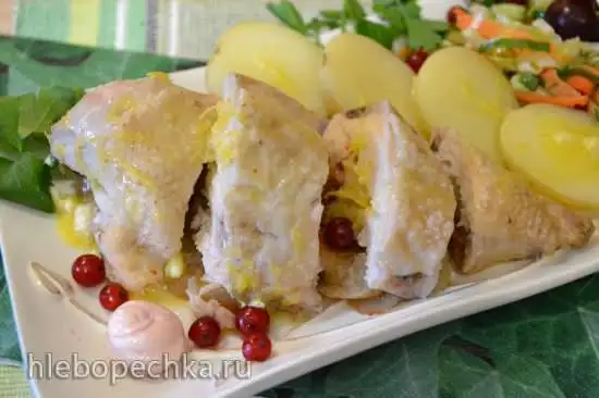 Куриная грудка с яблоком и паприкой (в пароварке)