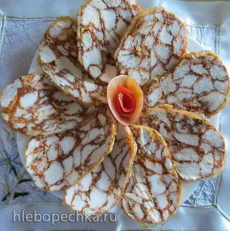 Рулет «Мраморный» из куриной грудки