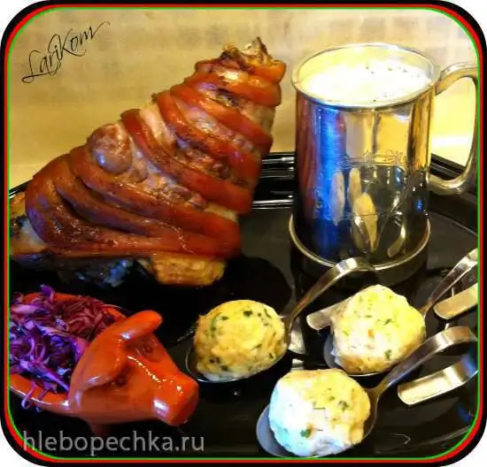 Schweinshaxe (жареная свиная нога по-баварски)