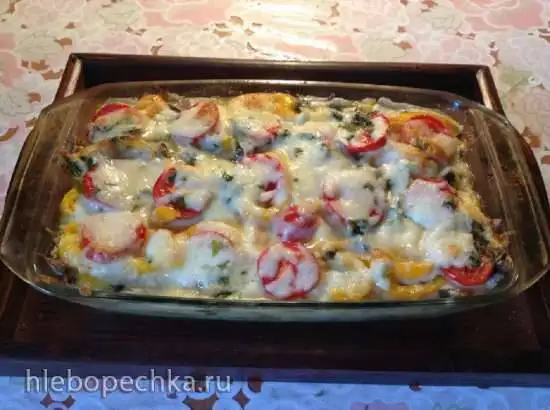 Запеченный картофель (Auflauf) с мюнхенскими колбасками и овощами