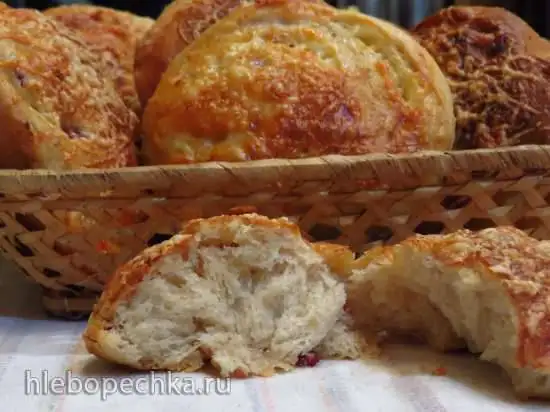 Луковые булочки с сыром