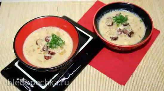 Баварский пивной суп с сыром и копченными колбасками
