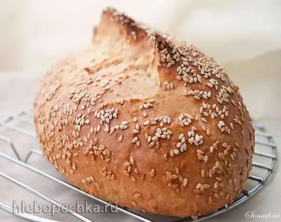 Батон кунжутный