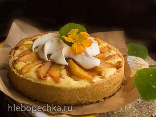 Творожный тарт с персиками