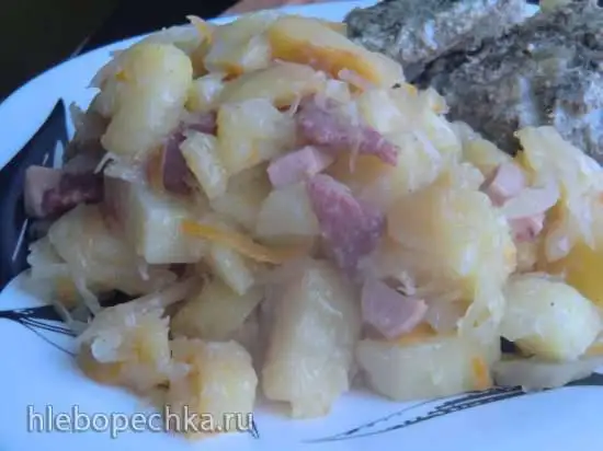 Тушеный картофель с квашеной капустой (Kartoffeln mit sauerkraut)