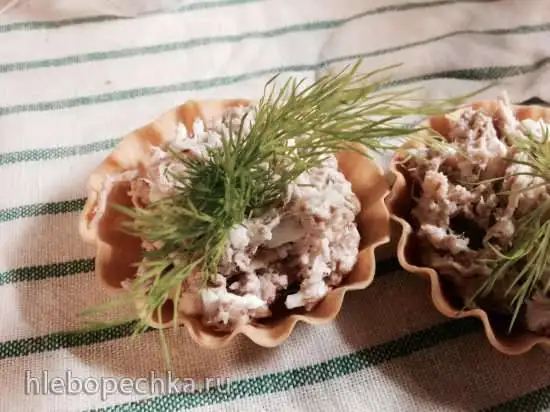 Салат куриный с орехами