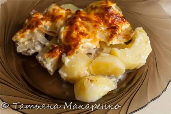 Мясо с картошкой типа по-французски (пиццамейкер Princess 115000)