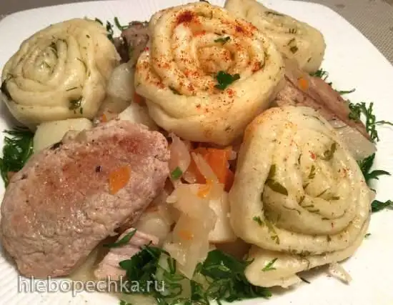 Дрожжевые штрудели со свининой и кислой капустой в Steba (Strudli aus Hefeteig mit Schweinefleisch und Sauerkr