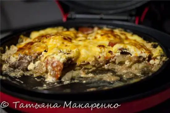 Картошка с мясом и помидорами под майонезно-сырной корочкой (пиццамейкер Princess 115000)