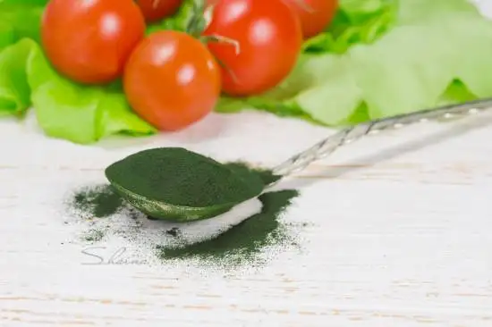 Зеленый коктейль с хлореллой