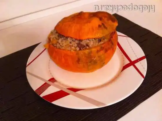 Горшочек из тыквы с мясом и рисом