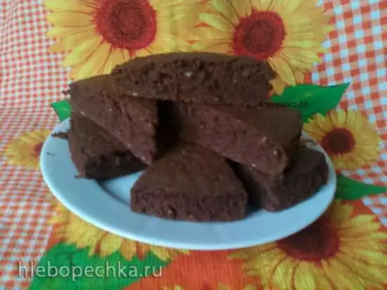 Бисквит шоколадный с грецкими орехами