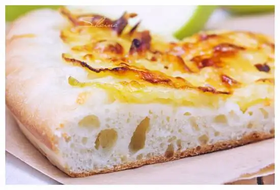 Лепешка с яблоками и сыром (пицца-мейкер Princess 115000 )