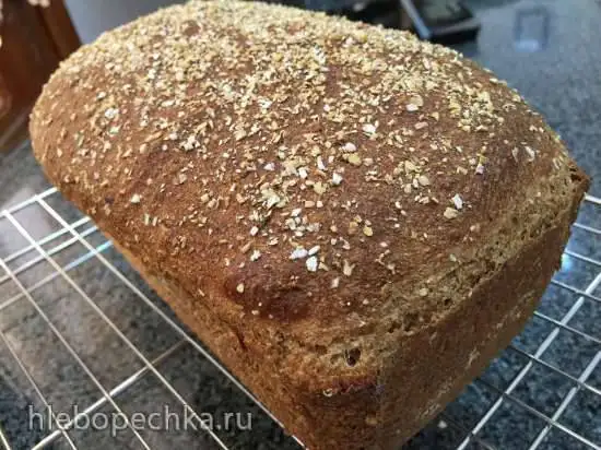Цельнозерновой пшеничный хлеб с овсяными отрубями (Oat Bran Broom Bread) Peter Reinhart