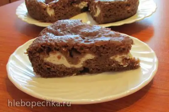 Шоколадный песочный пирог с творожной начинкой