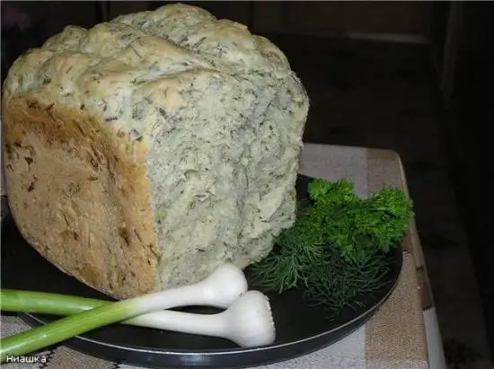 Хлебушек с зеленушкой (хлебопечка)