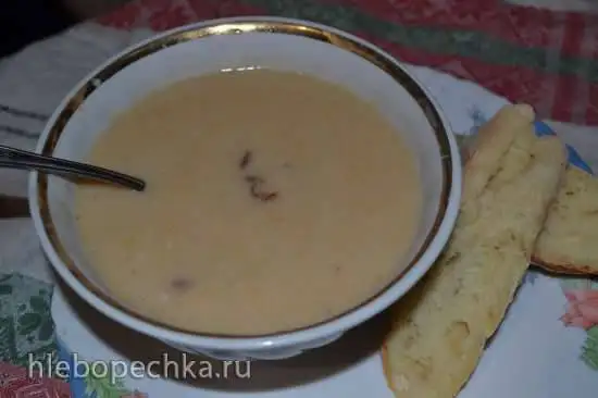 Суп-пюре с копченной курицей и красным рисом