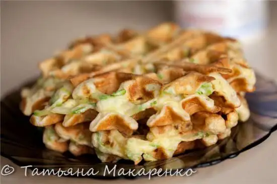 Кабачковые вафли в вафельнице GF-020 Waffle Pro