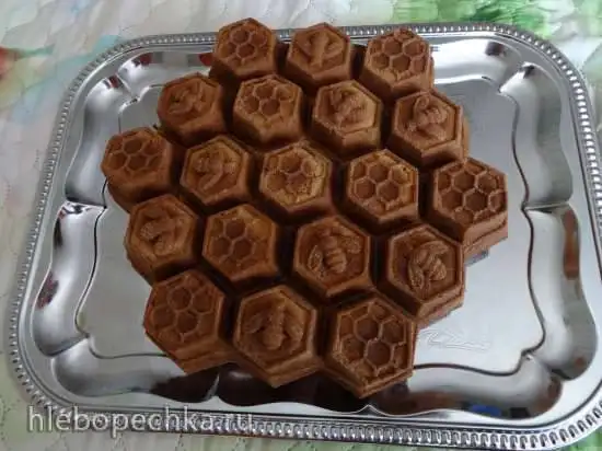 Кекс с халвой