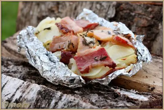Картофель, запеченный в углях